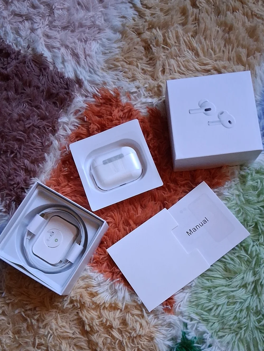 Wireless Earbuds in White - Compact Charging Case